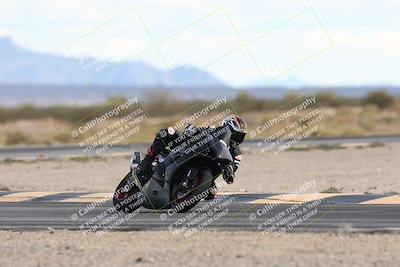 media/Nov-16-2025-Race Pace (Sun) [[8c5fa54630]]/Non Verified Riders (1st 20 Minutes)/5-Turn 15 (110pm)/